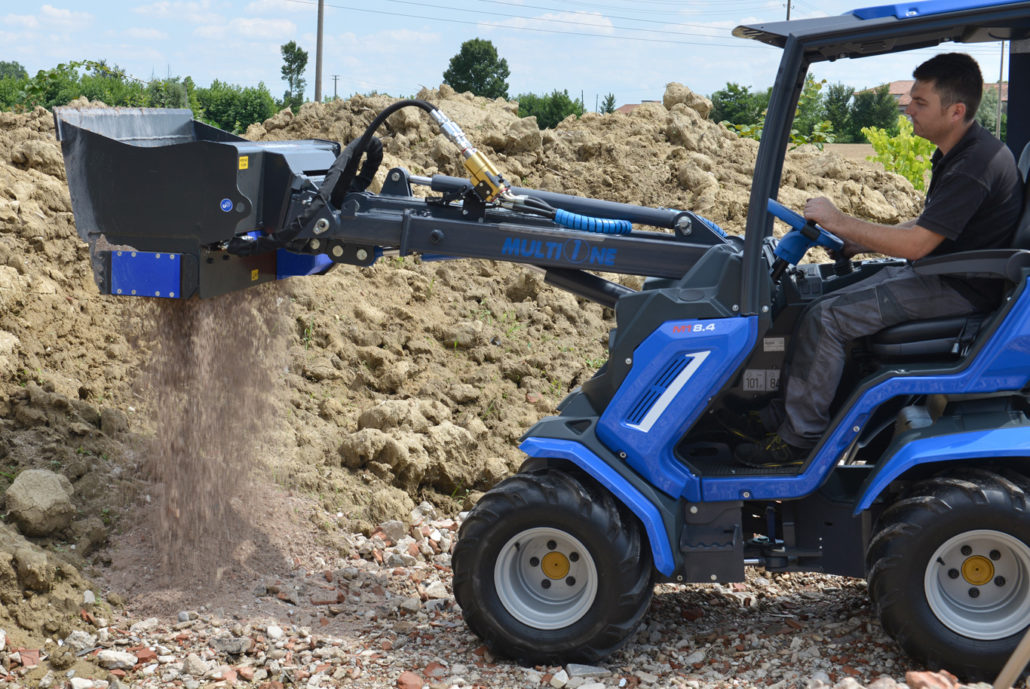 multione-c890030-tridici-lopata